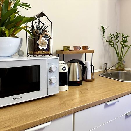 May Home Guest House Рим Екстериор снимка