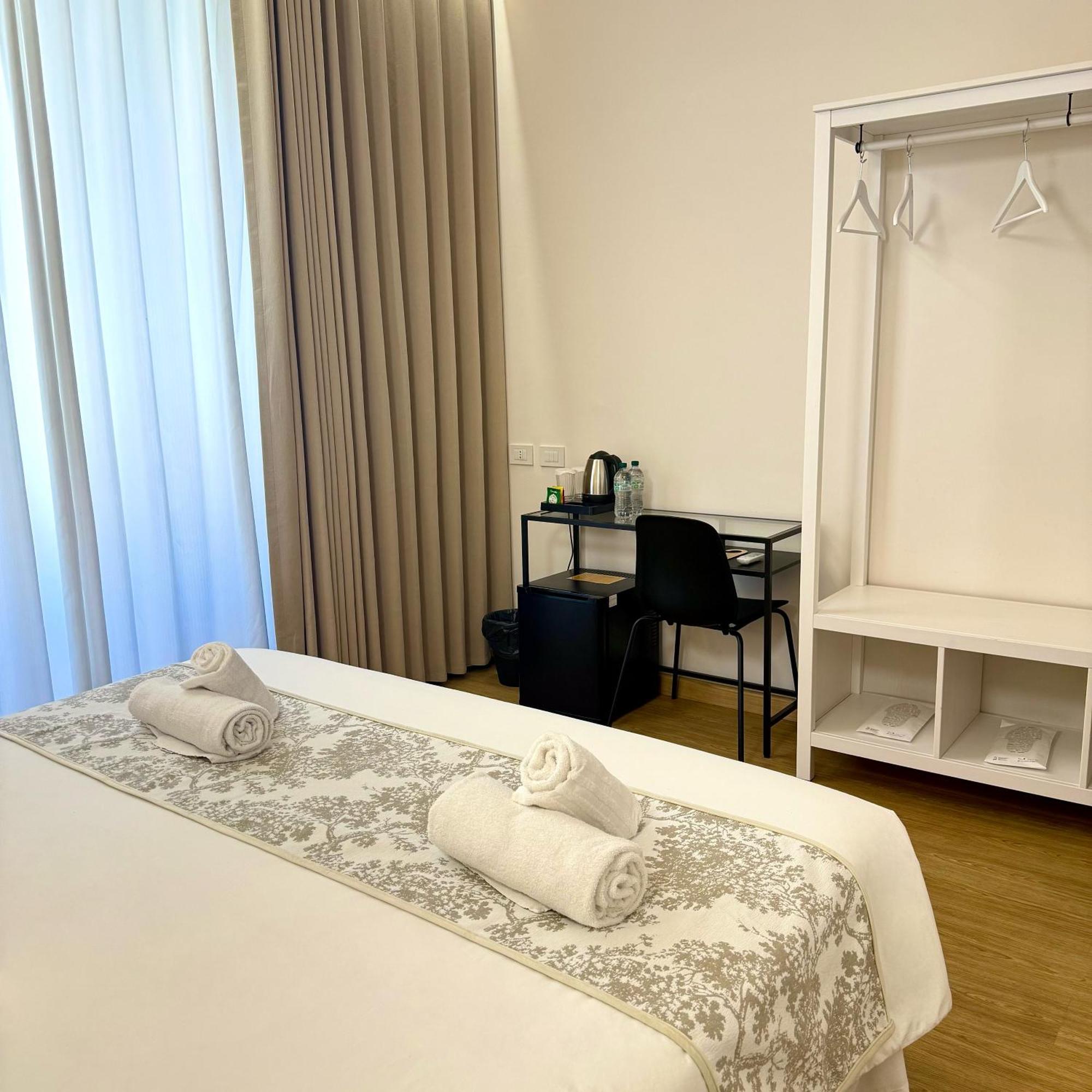 May Home Guest House Рим Екстериор снимка